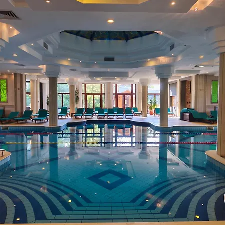 Emerald Wellness & *