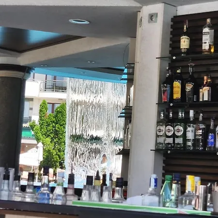 Курортний комплекс Emerald Wellness & Равда
