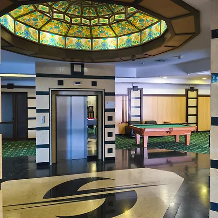 Emerald Wellness & Курортний комплекс Равда