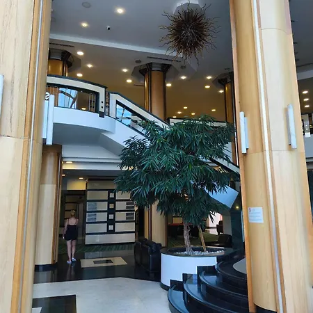 Emerald Wellness & Равда